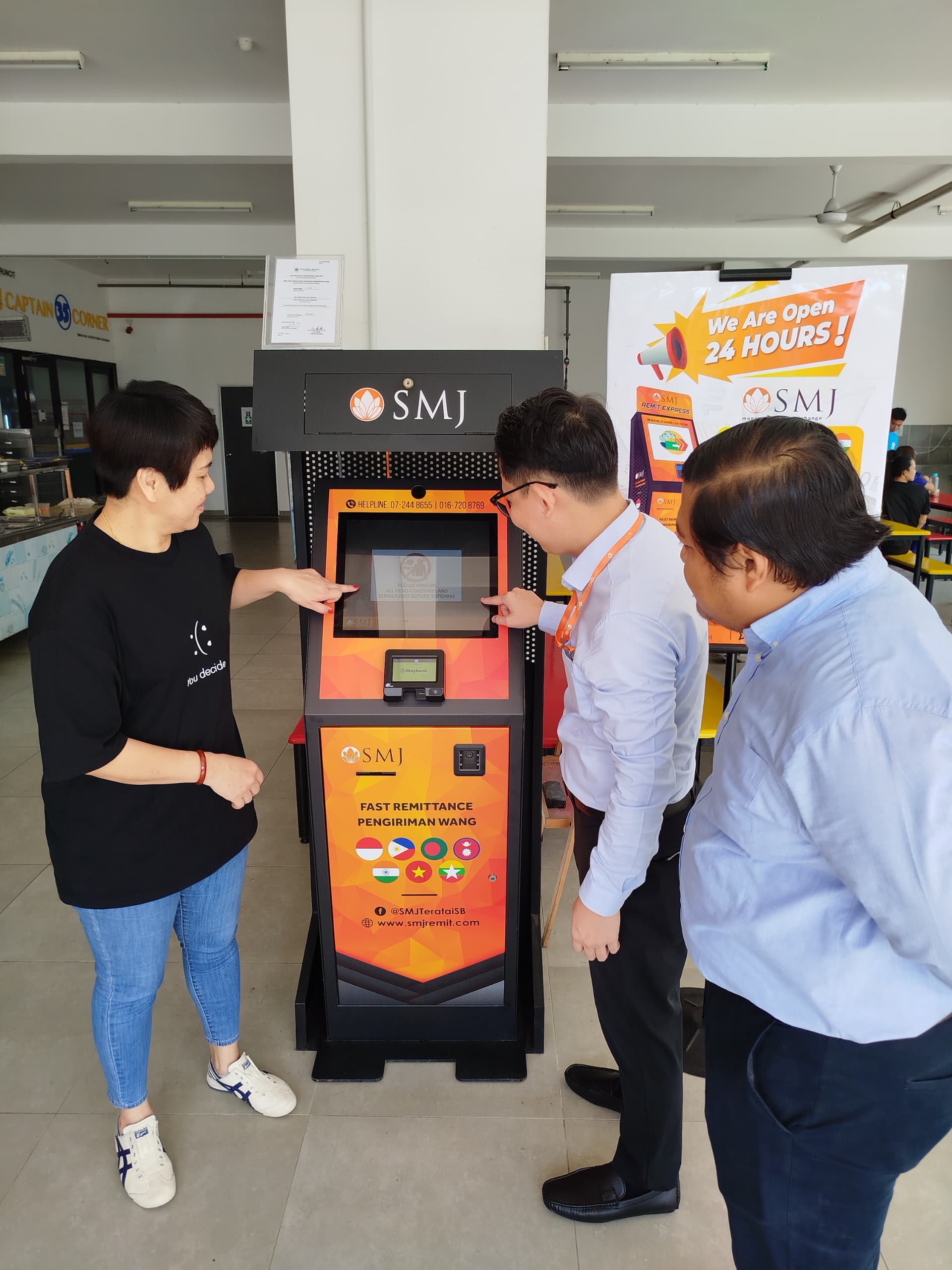 SMJ Teratai Sdn Bhd Launches 24-Hour Digital Remittance Kiosk at Syarikat Sin Kwang Plastic Industries Sdn. Bhd.